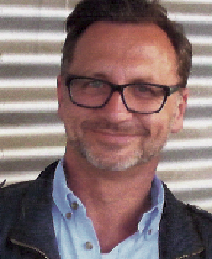 extra-drei Krystian Ressel